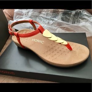 Vionic T-strap sandal